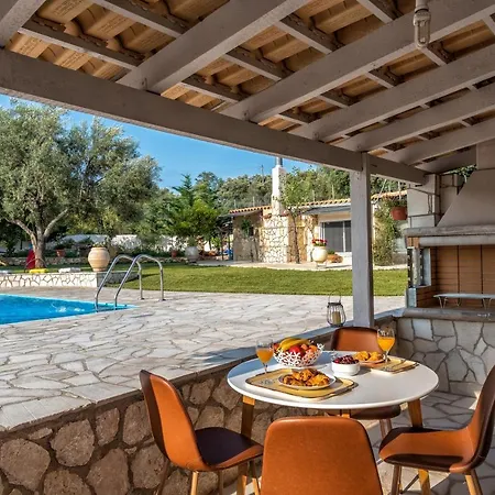 Elianna Lefkada * Tsoukaládhes