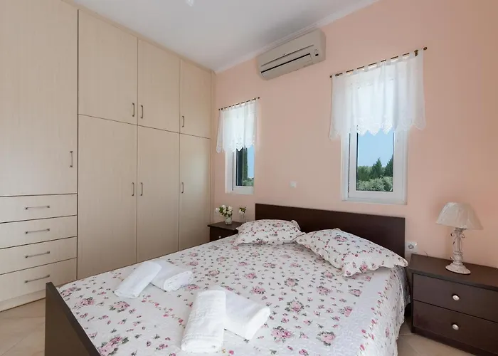 Elianna Lefkada * Tsoukaládhes